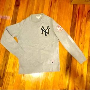 Levi’s NY Yankees Sweater - S